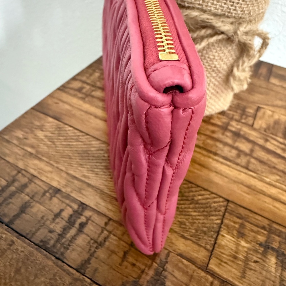 Miu Miu Pink Matelasse Napa Leather Women's Clutch/Pouch - Picture 3 of 11